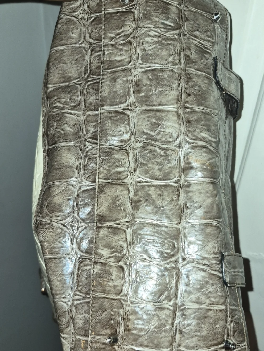 Guess Vintage beige and brown crocodile-embossed Cream And Gray Sarchel - Picture 4 of 4